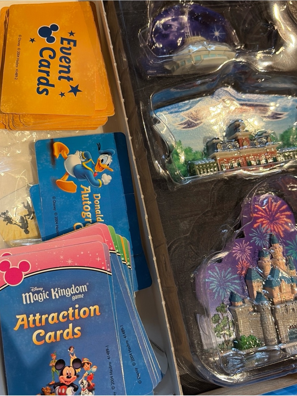 Disney Magic Kingdom Board Game 2004 100% Complete w/ Instructions - Picture 11 of 14